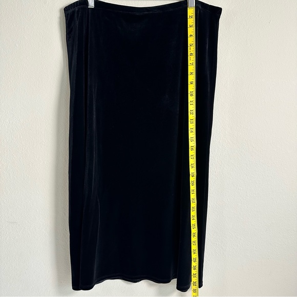 Notations Black Velvet Skirt XL Stretch Evening Formal Holiday Party Goth Witch - Picture 4 of 5